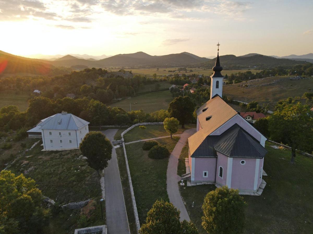 Apartamento Ivona - Kuca Za Odmor Perusic - Stara Lika Exterior foto